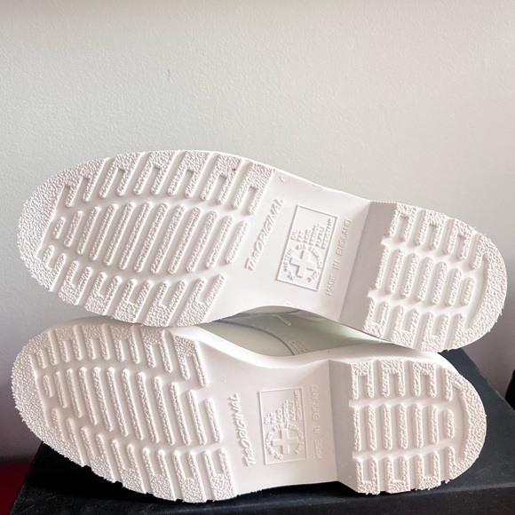 NWT 1460 Dr Martens Undercover Jun takahashi Made in England white boots - Picture 5 of 8